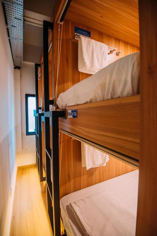 Bluewaters Pods 38 Hongkong St Hostel สิงคโปร์ ภายนอก รูปภาพ