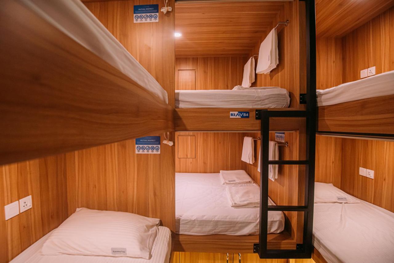 Bluewaters Pods 38 Hongkong St Hostel สิงคโปร์ ภายนอก รูปภาพ