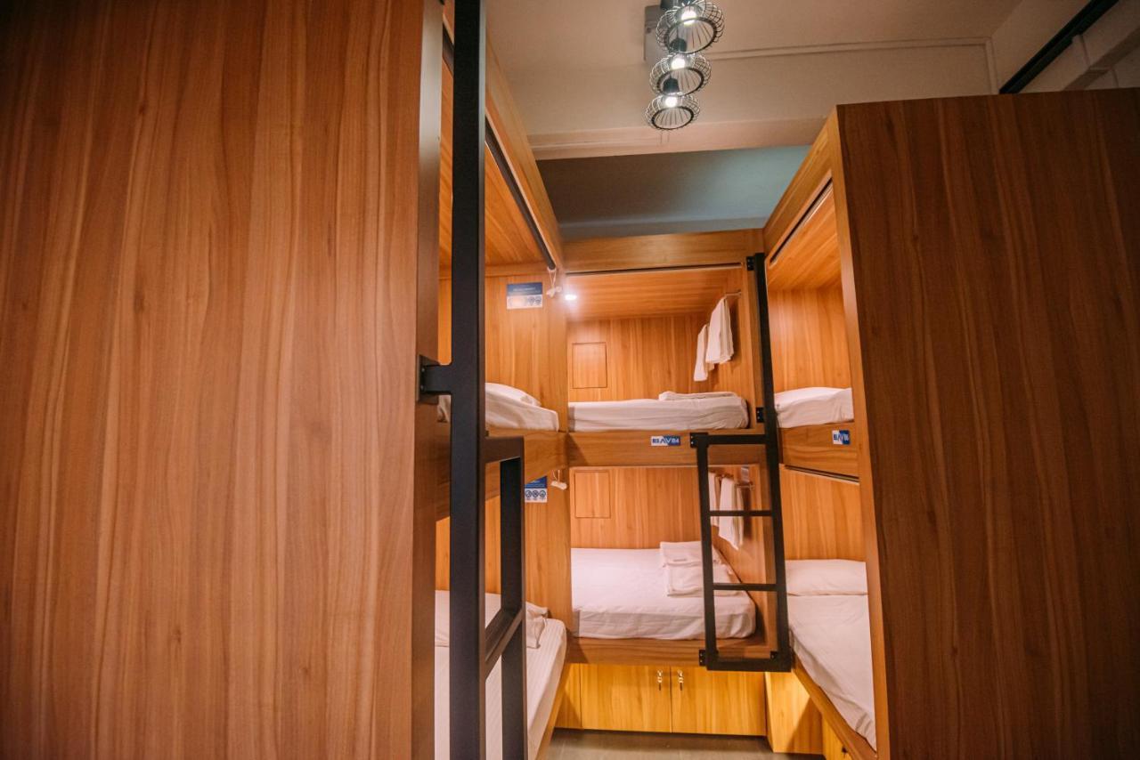 Bluewaters Pods 38 Hongkong St Hostel สิงคโปร์ ภายนอก รูปภาพ